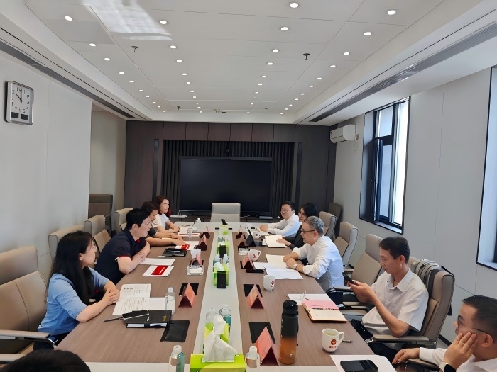 0座谈照片 尺寸(1).jpg